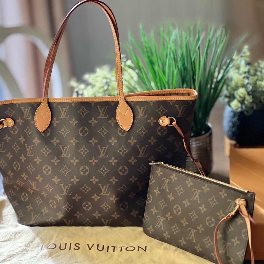 Louis Vuitton Monogram Neverfull MM with Wristlet Pouch
